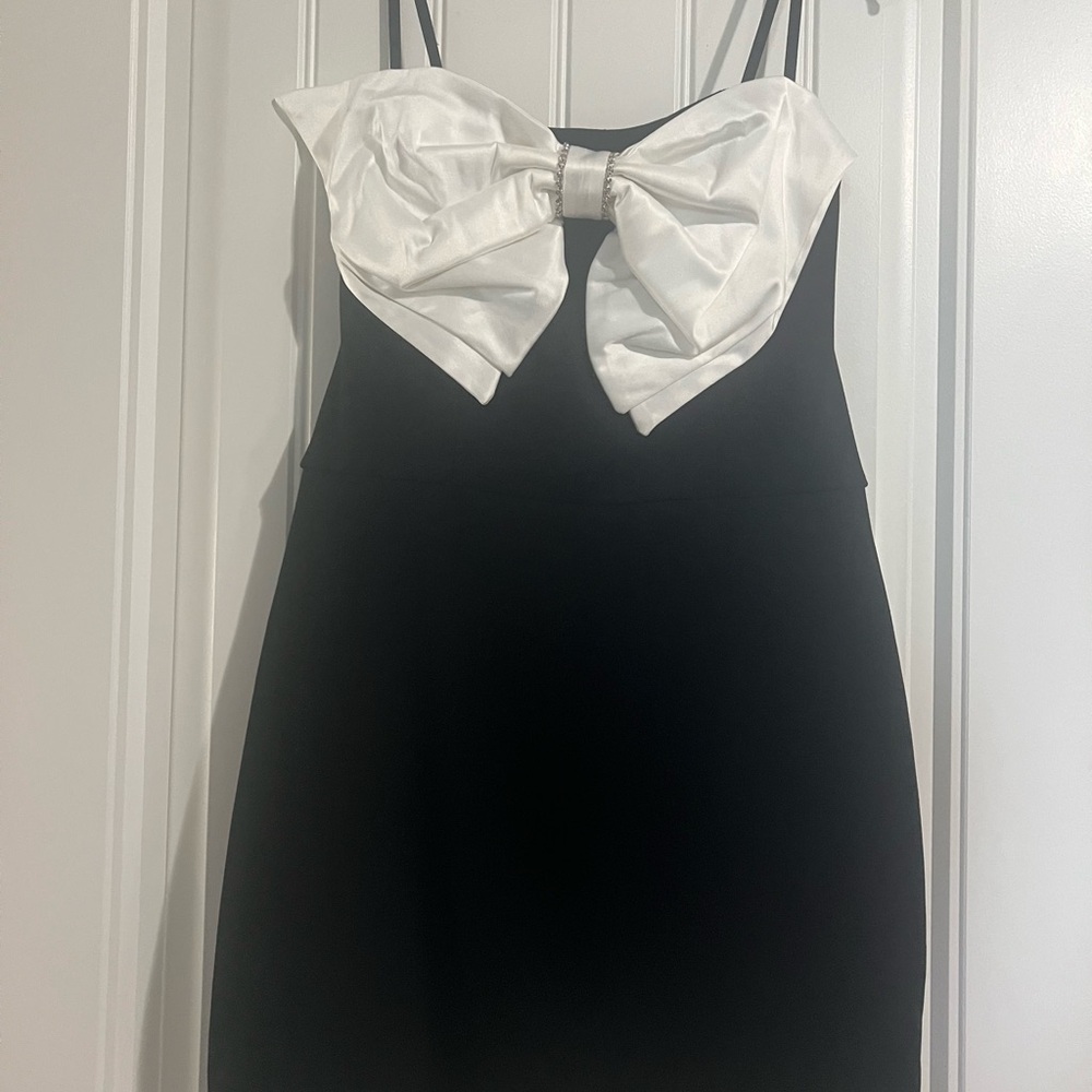 B Darlin Black and White Sheath Mini Dress